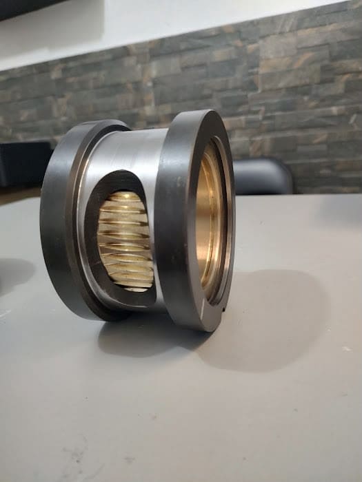 Carcasa con sinfín de bronce integrado